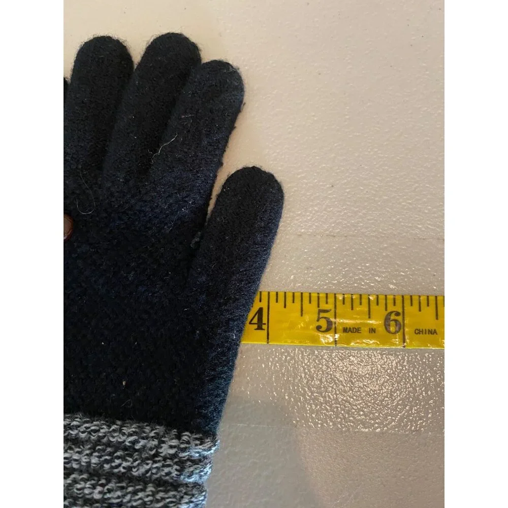 Kids Knit Gloves With Button Accent In Black & Navy
